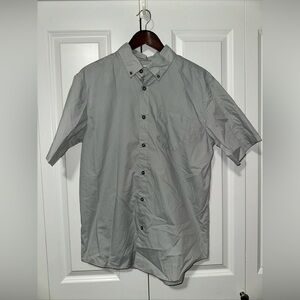 Magellan Outdoors Classic Fit Lightweight Button Down Shirt M Grey